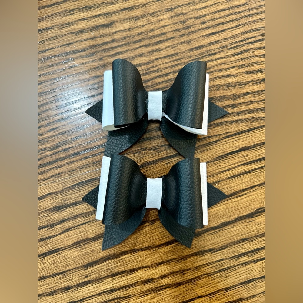 SOLD•Shoe Clips